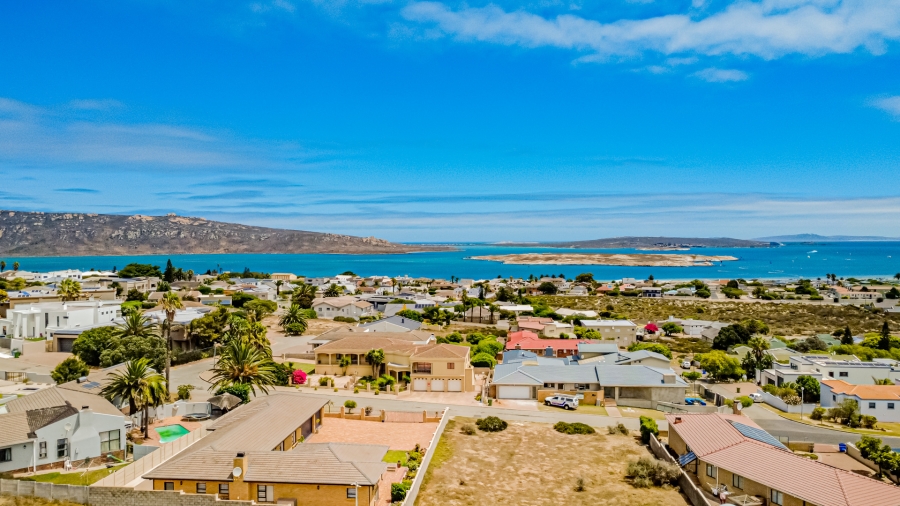 2 Bedroom Property for Sale in Middedorp Western Cape